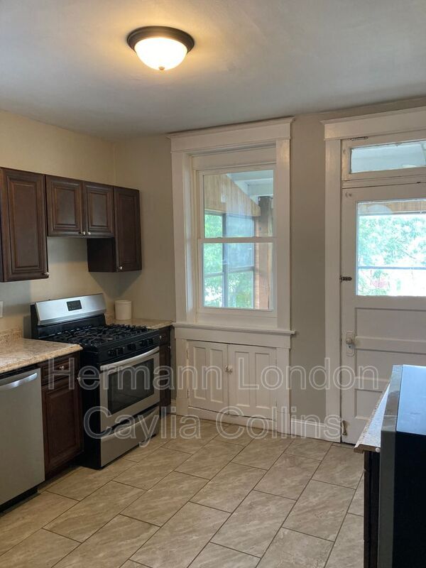 Foto del edificio - 5340 Bancroft Ave