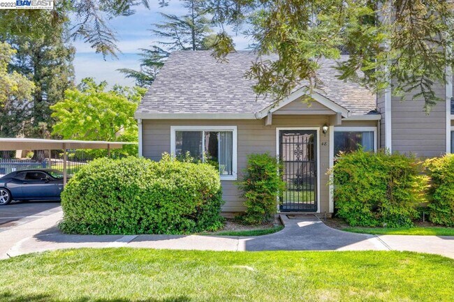 Building Photo - 9101 Newhall Dr