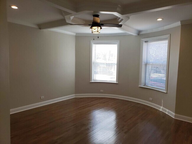 Foto del edificio - 5841 S Indiana Ave