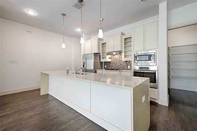 Building Photo - 3108 Pavonia Dr