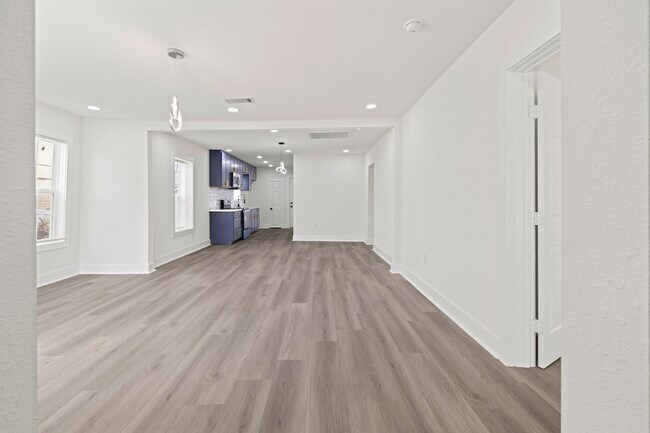 Building Photo - 2817 Winbern St