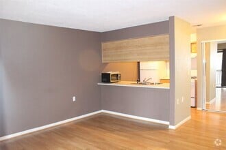 Building Photo - 317 Mabry St