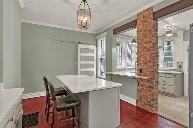 Foto del edificio - 591 Woodruff Place Middle Dr