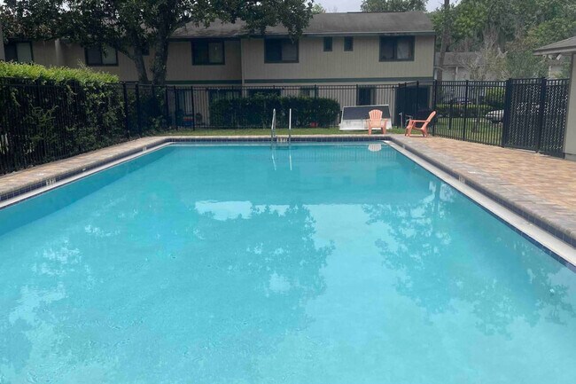 Foto del edificio - 2300 SW 43rd St