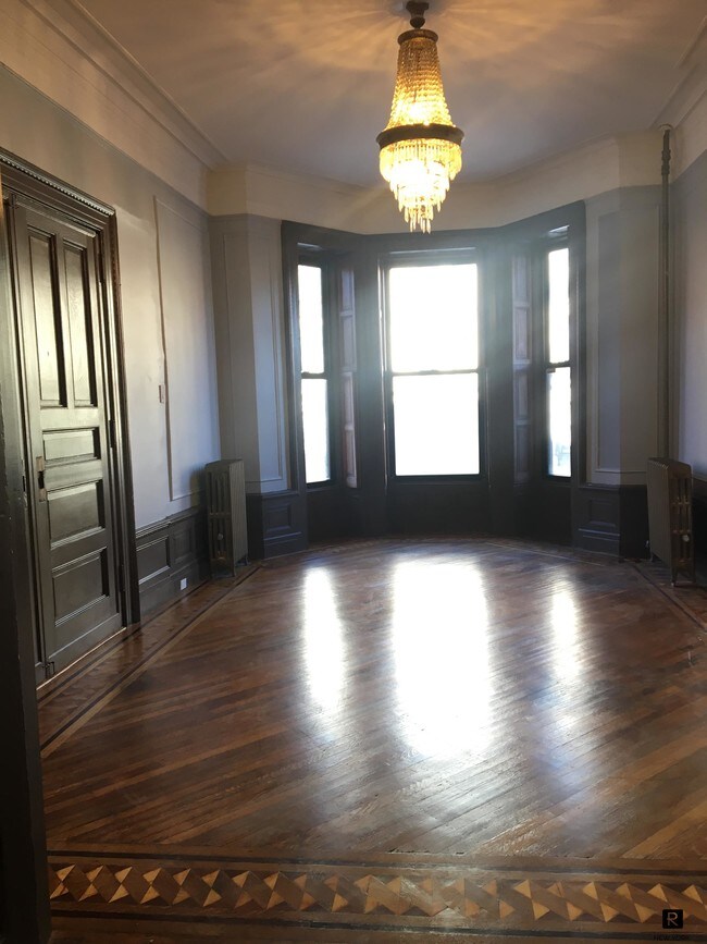 Building Photo - 1154 Dean Street