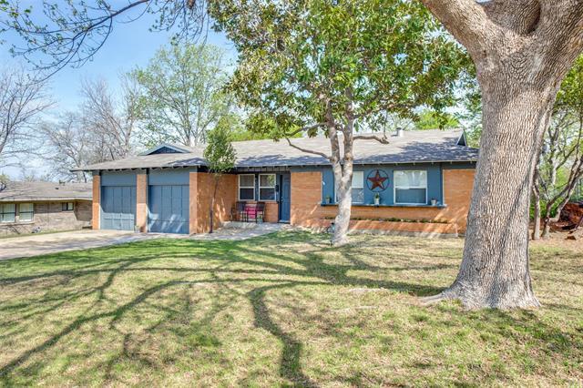 Foto del edificio - 5228 Trail Lake Dr