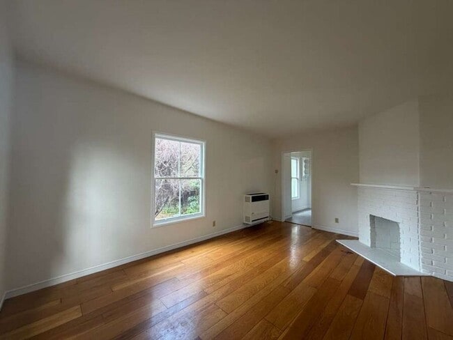 Photo - 1225 University Ave Apartment