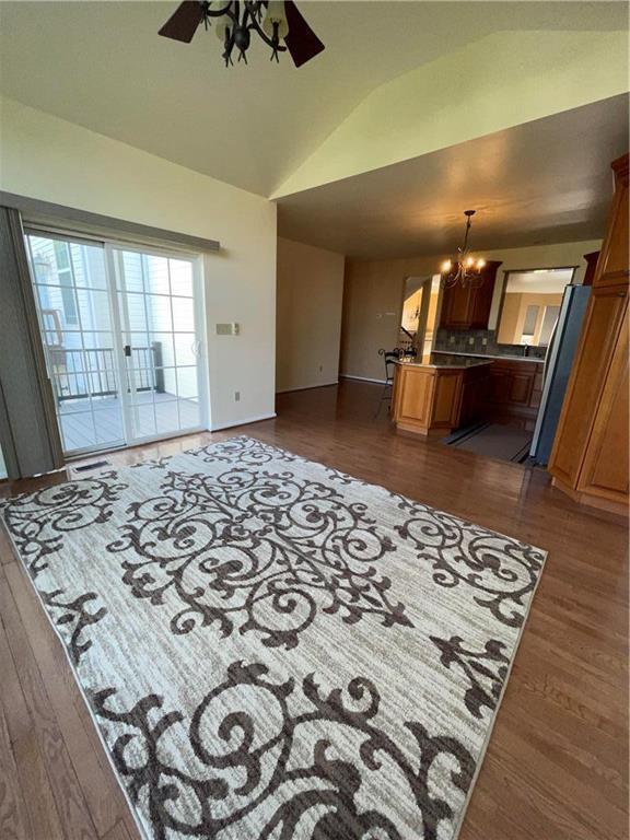 Building Photo - 5527 Spring Ridge Dr E