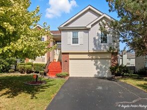 Building Photo - 374 W Boxwood Ct