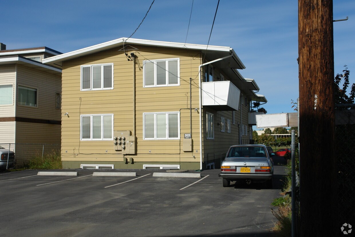 Foto del edificio - 230 W 10th Ave