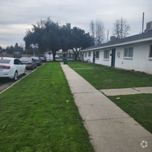 Building Photo - 3 E San Joaquin St