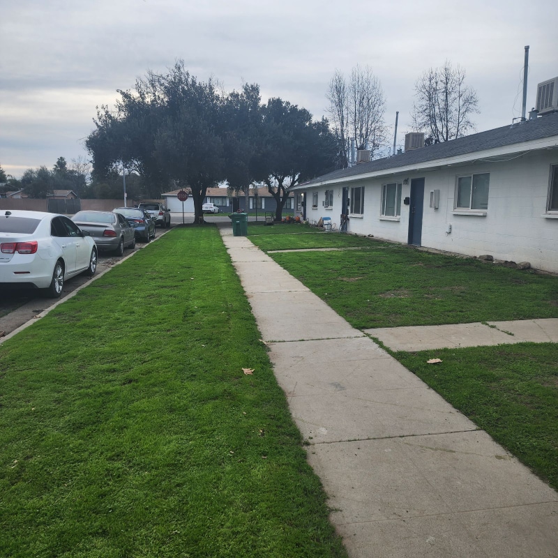 Primary Photo - 3 E San Joaquin St