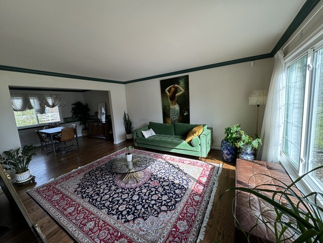 Living Room - 3959 Iverness Ln