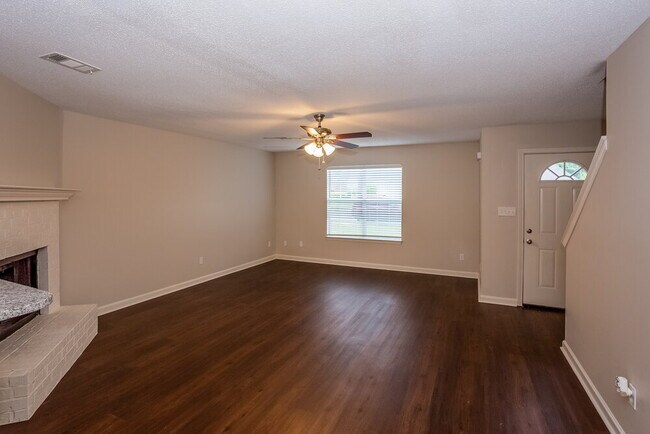 Foto del edificio - 7094 Mirage Ln