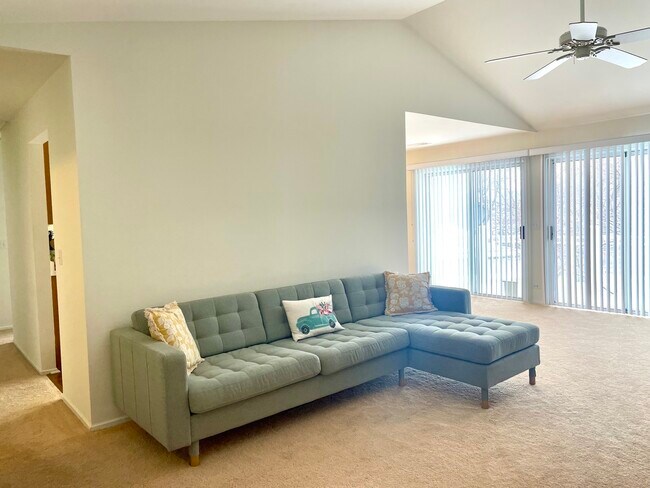 Building Photo - 20 Ashburn Ct