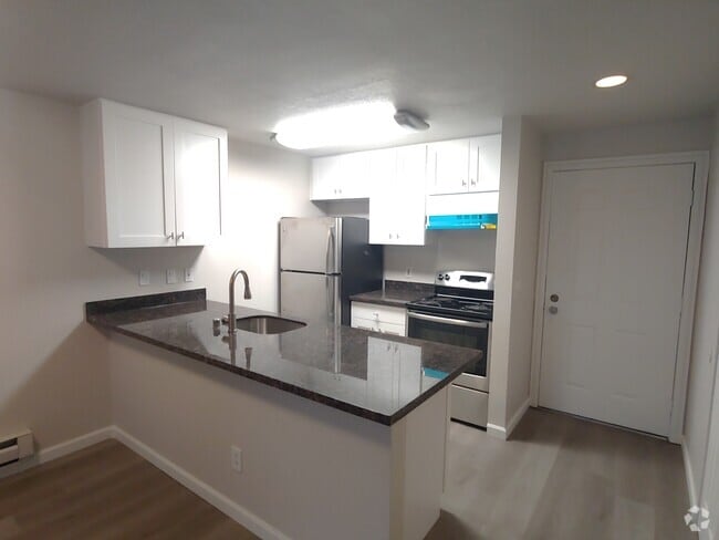 Building Photo - 9484 Redmond Woodinville Rd NE