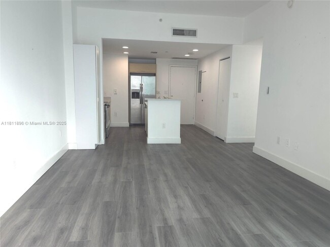 Building Photo - 350 NE 24th St