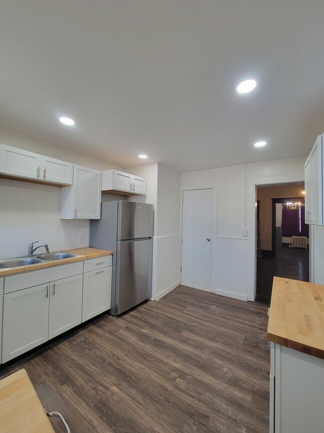 Foto del edificio - 603 E Spruce St