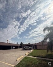Building Photo - 118-120-120 Gastel Cir