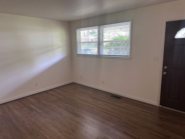 Foto del edificio - Country Club 3 Bedroom House