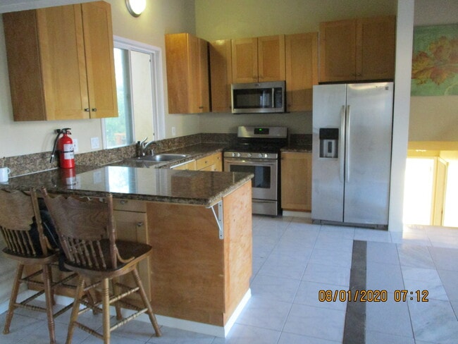 Building Photo - 4951 Campanile Dr