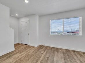 Building Photo - 14844 S Trap Rock Way