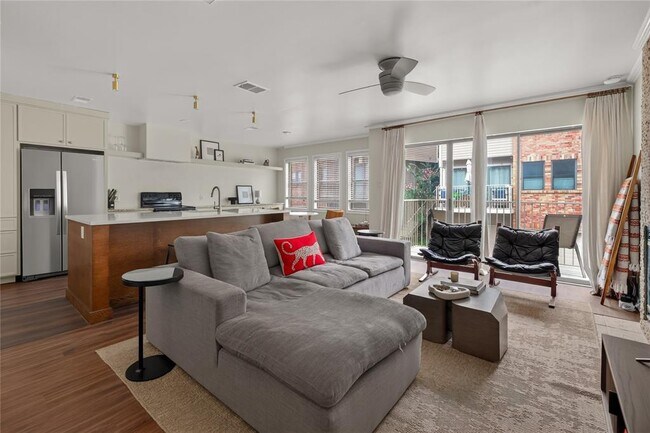 Foto del edificio - 3845 Ranch to Market Rd 2222