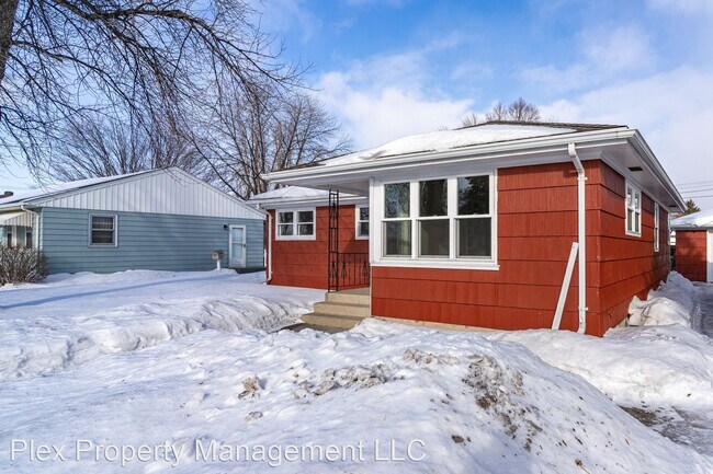 Building Photo - 3 br, 2 bath House - 1110 15th Avenue South
