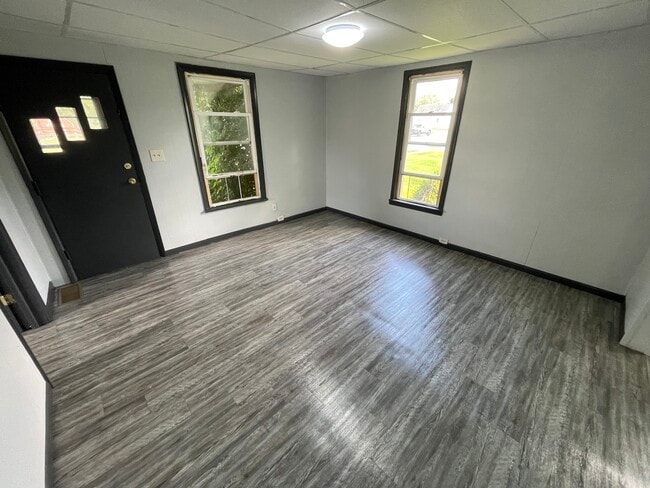 Building Photo - 1308 N Main St