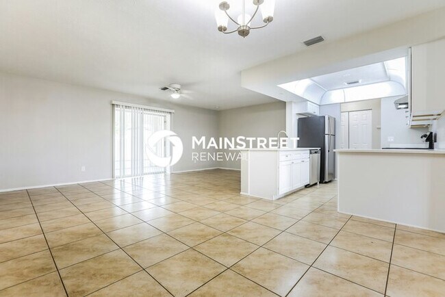 Building Photo - 3 Bedroom Pet-Friendly Home in VENICE, FL with Main Street Renewal