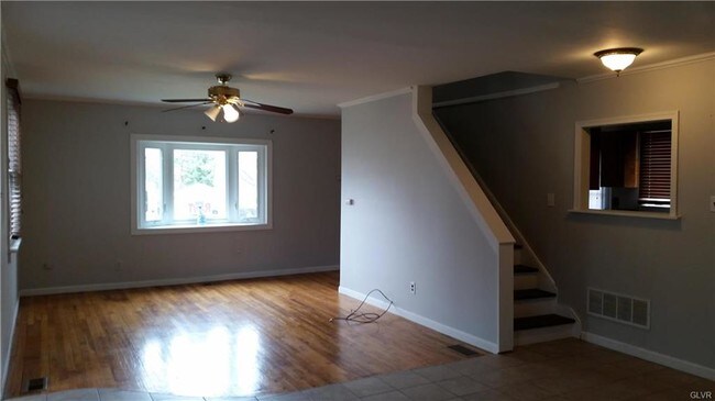 Foto del edificio - 303 Constitution Ave