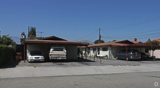 Building Photo - 11125-11131 1/2 Schmidt Rd
