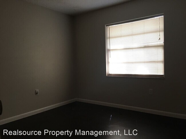 Building Photo - 2 br, 1 bath House - 1731 Birchwood Circle...