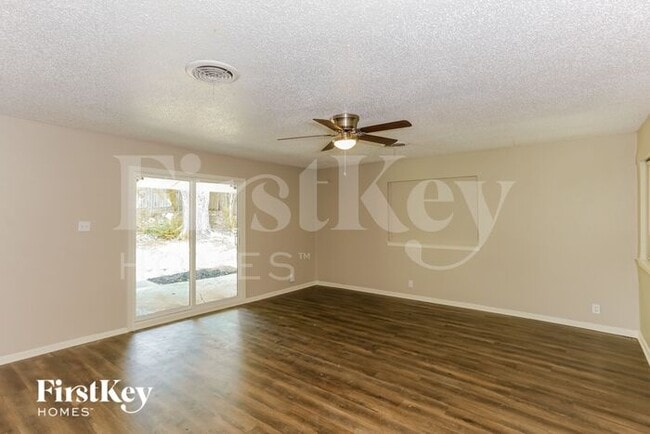 Building Photo - 3105 Santa Fe Trail