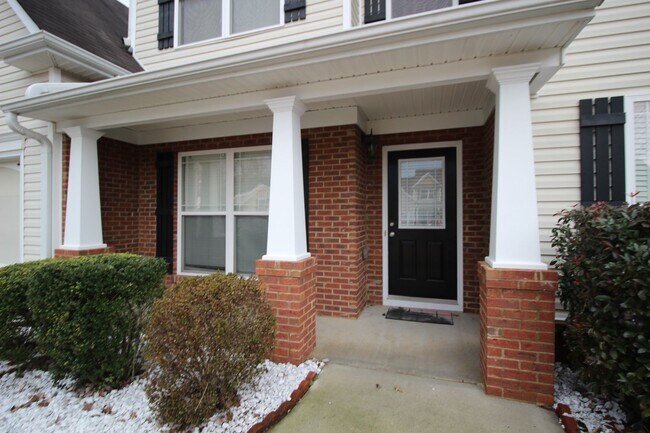 Foto del edificio - Walking distance to Downtown Sugar Hill!