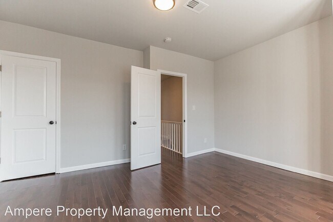 Building Photo - 3 br, 1 bath House - 5330 Malcolm St