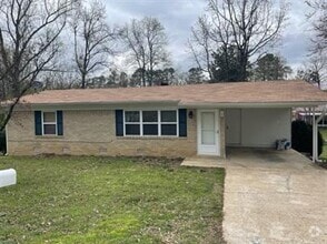 Building Photo - 108 Fruitwood St