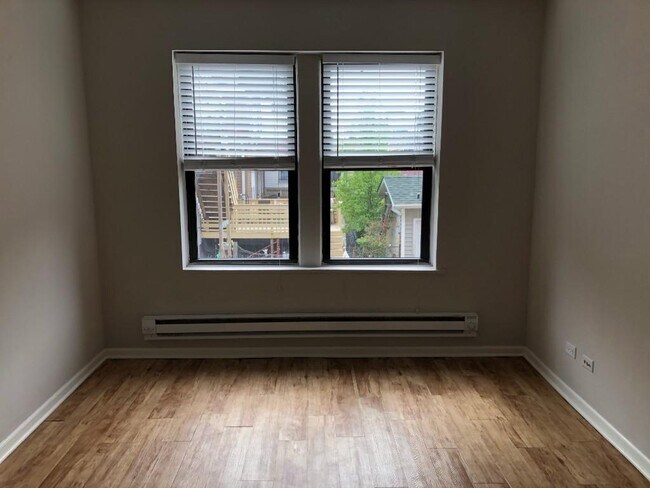 Foto del edificio - 2832 W Palmer St