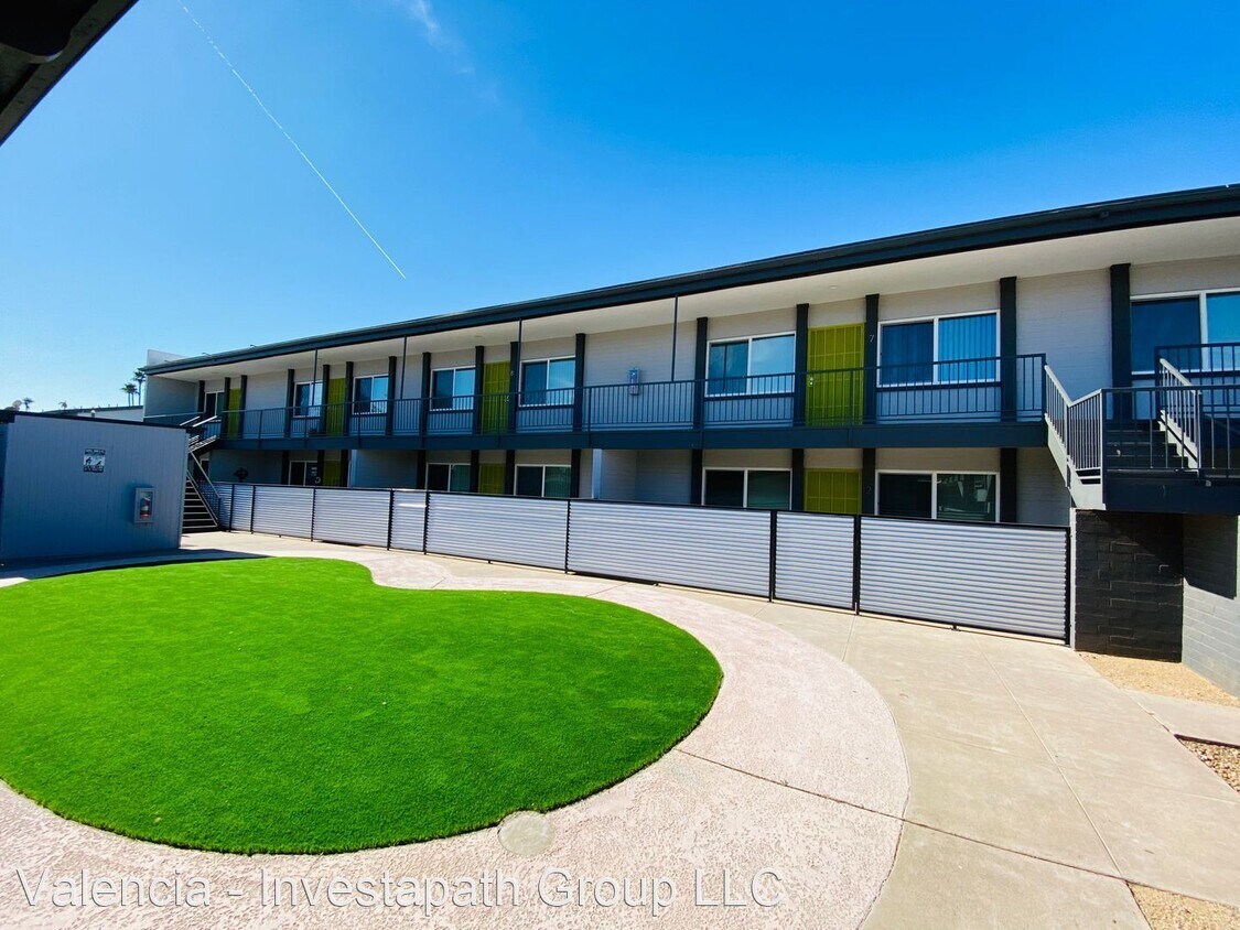 Foto principal - 3219 E Earll Dr
