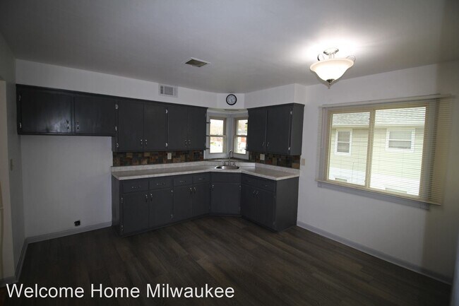 Foto del edificio - 3964-3966 S 52nd St