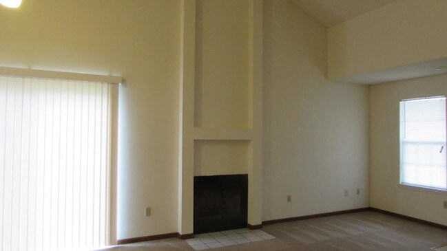 Building Photo - 4001 Danbury Ct