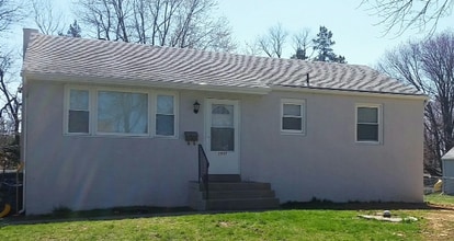 Building Photo - 2037 Terrace Dr
