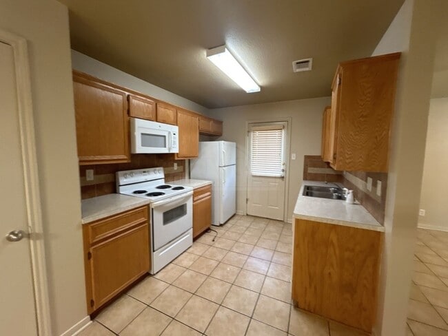 Foto del edificio - 1303 Chips Dr