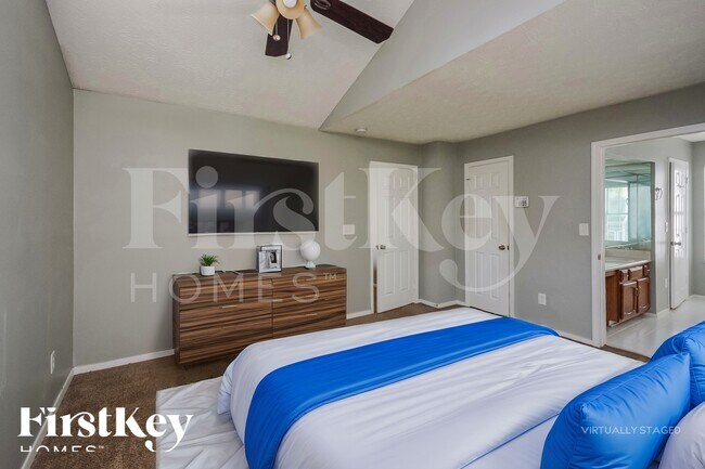 Foto del edificio - 1240 Woodstream Dr