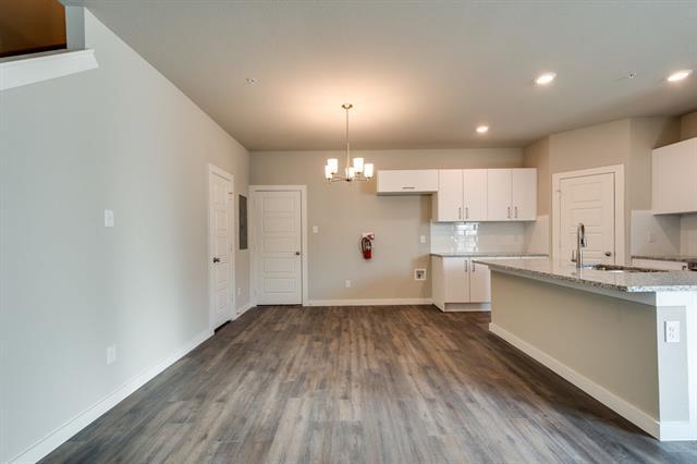 Building Photo - 627 Wheatfield Dr