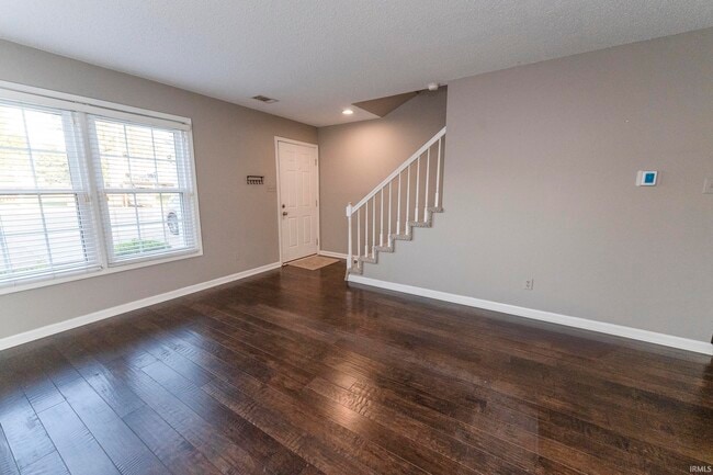 Building Photo - 107 Olde Newburgh Dr