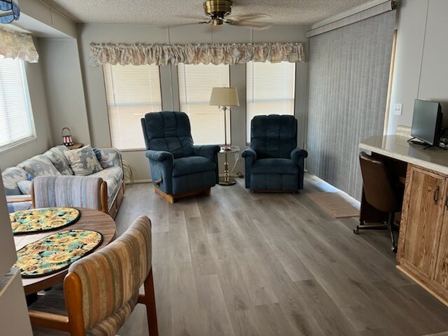 Foto del edificio - 8265 E Southern Ave
