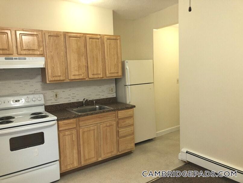 Primary Photo - 122 Berkshire St