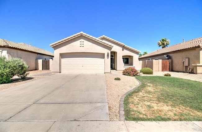 Building Photo - 1000 S Roanoke St