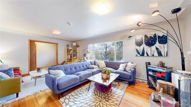 Foto del edificio - 415 Alpine Ave.